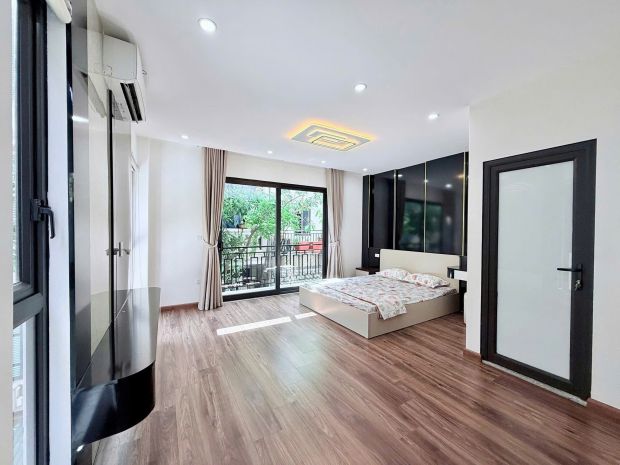 Lê trọng tấn lô góc  ngõ thông, thang máy dt 41m2 6 tầng mt 7089540