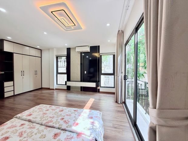 Lê trọng tấn lô góc  ngõ thông, thang máy dt 41m2 6 tầng mt 7089541