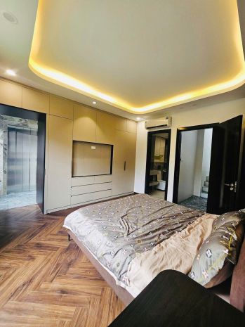 Trần duy hưng lô góc  - thang máy - nhà mới dt 49m2 5 tầng 7089550