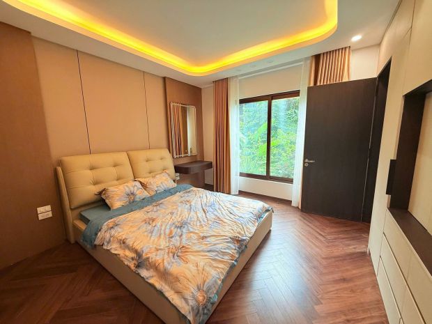 Trần duy hưng lô góc  - thang máy - nhà mới dt 49m2 5 tầng 7089551