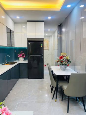 Nhà hxh đường cách mạng tháng 8 phường 12 quận 10 cũ. 7089859