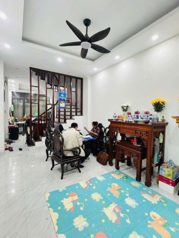 Nhà 49m, dân xây đẹp, cực kỳ chắc chắn, đi bộ ra ngoại giao 7090067