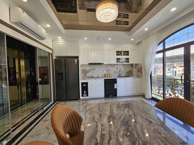 Mặt phố đại la, 40m2 7t thang máy, xây mới siêu đẹp, mt 7090481