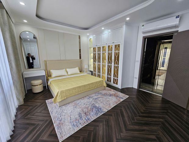 Mặt phố đại la, 40m2 7t thang máy, xây mới siêu đẹp, mt 7090483