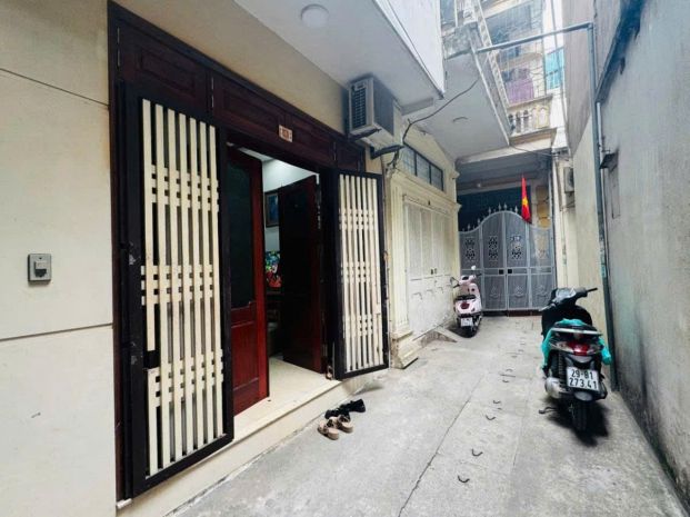 Bán nhà hoàng hoa thám gần phố lô góc 2 thoáng 40m 5 tầng 7090950