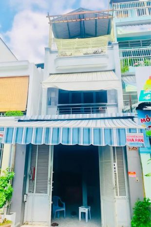 Giáp đầm sen  q6  nhà mặt tiền 3 tầng  4pn  80m không 7092543