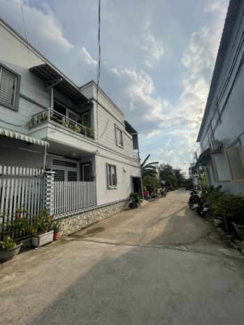 Cần bán gấp đất chính chủ 1697744, đường lê văn lương, xã 7097498