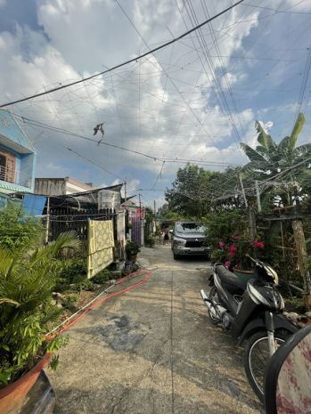 Cần bán gấp đất chính chủ 1697744, đường lê văn lương, xã 7097500