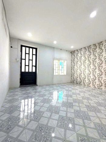 Bán nhà  bình tân  giáp tân phú  hxh  2 tầng  4 m x 7099246