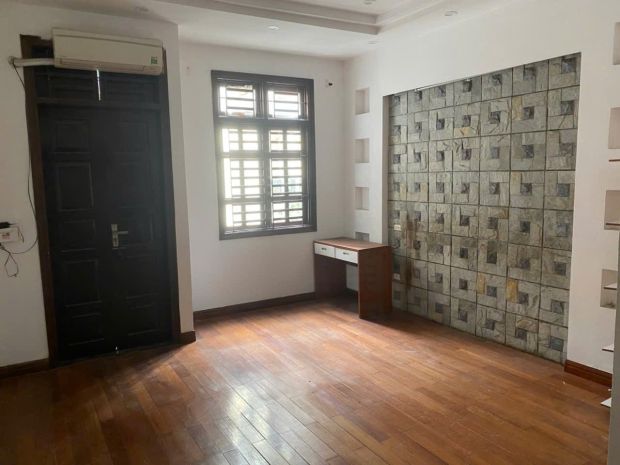 Nhà đẹp phố cầu giấy 30m 6t nhỉnh 10 tỷ-ngõ rộng thông 7099376