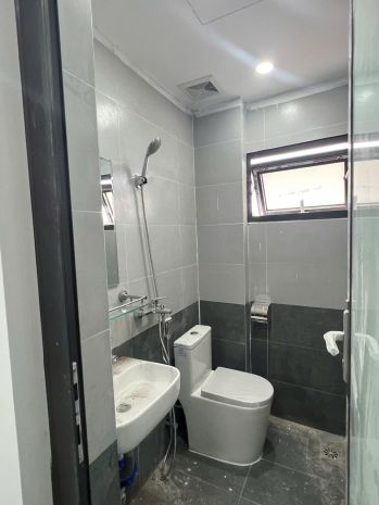 Cho thuê căn hộ ccmn mới  full nội thất tại long biên, hà 7099654