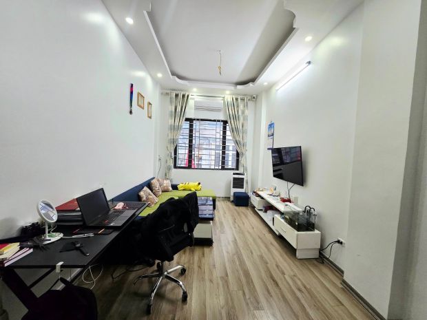 Mặt ngõ thông kinh doanh -phố lạc long quân  35m 5t nhà 7099773