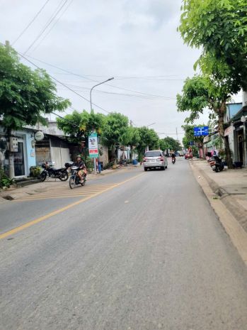 Mặt tiền kinh doanh đỉnh  lô góc 2mt  1t2l  dt 102m² 7100040