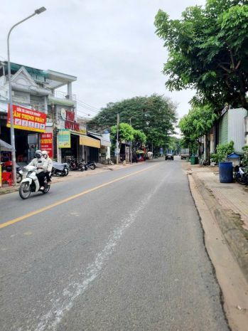 Mặt tiền kinh doanh đỉnh  lô góc 2mt  1t2l  dt 102m² 7100044