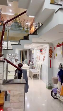 Nhà mới 4 tầng hxh tới nhà hưng phú p10q8 full nội thất cao 7101032