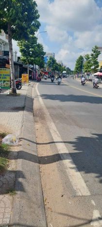 Bán gấp nhà mặt tiền lê thị hà  hóc môn  hàng hiếm giữa 7102460