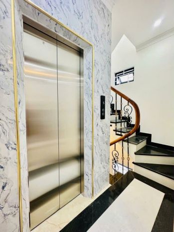 Tuyệt phẩm vị trí vàng  6 tầng thang máy phố cổ long biên! 7102867