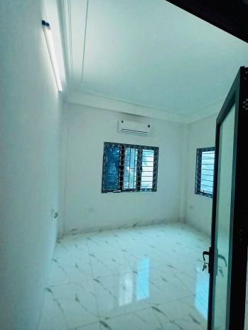 Cho thuê nhà 245 định công 40 m²  3,5 tầng, 4 phòng ngủ, 3 7103624