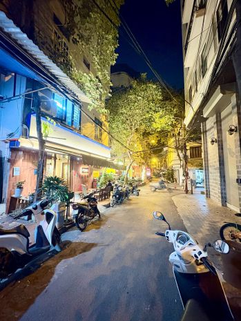 Bán nhà võ văn dũng 21m2. 3 tầng. mặt tiền 4.5m. giá 11 tỷ 7104032