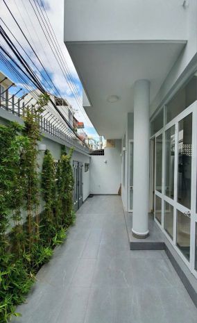 Căn góc hai mặt tiền thoáng đẹp ngay trung tâm nha trang 7104277