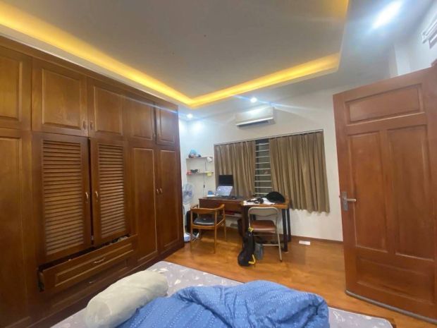 Hoàng hoa thám dt 35m x5 tầng 7,8 tỷ ngõ thông,rộng,gần ô 7105374