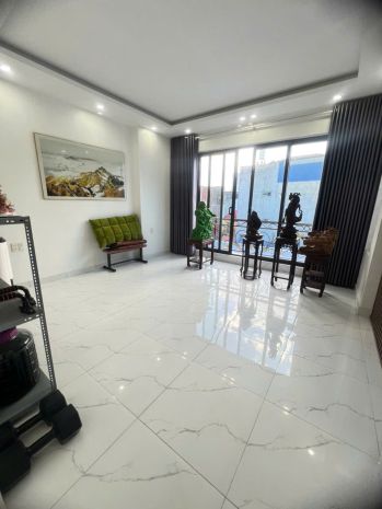 Chính chủ cần bán nhà lô góc 4 tầng dân xây độc lập mặt 7106008