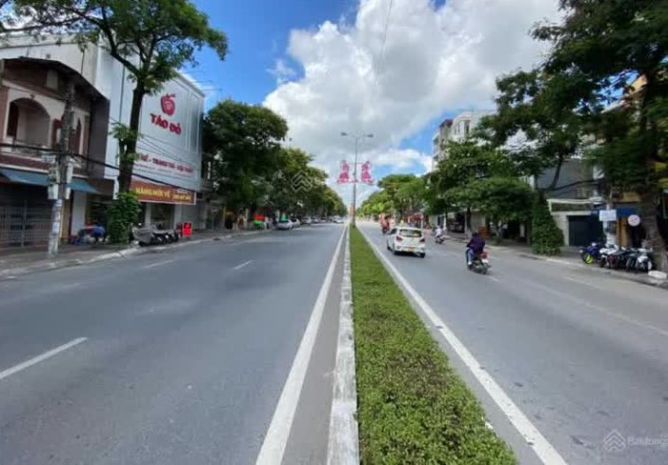 Cần bán lô đất mặt đường trường chinh  trung tâm hải 7106237