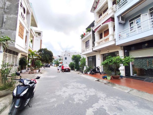 Nhà phân lô 591 thiên lôi, 66m 4 tầng, giá 8.8 tỉ đối diện 7108154