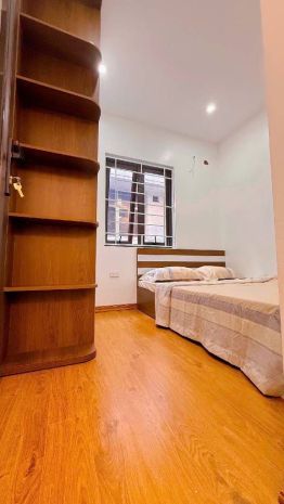 Căn hộ tập thể tầng 2  hoàng quốc việt dt 65m giá 4,18 tỷ 7108917