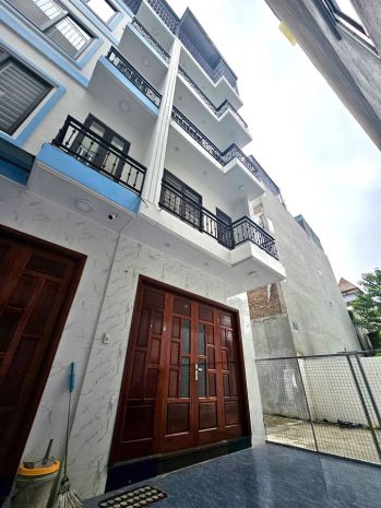 Bán nhà mới full nội thất lô góc phố nguyễn văn linh 42m2 5 7109437