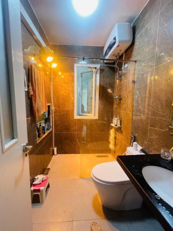 Duy nhất 1 căn dt rộng. nhà ngõ 78 bồ đề. 45m x 5t chỉ 8t3 7109503