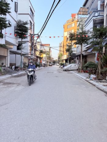 Bán nhà nhật chiêu tây hồ - 210m 9 tầng thang máy ô tô 7110004