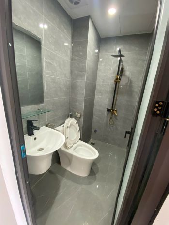 Cho thuê ccmn đẹp thoáng sáng ban công 16 phạm ngọc thạch 7110204