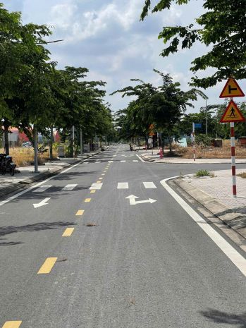 Dragon pearl  mặt tiền tỉnh lộ 10  đức hòa đông, long an 7110388