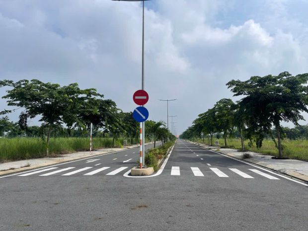 Dragon pearl  mặt tiền tỉnh lộ 10  đức hòa đông, long an 7110389