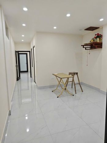 Cho thuê nhà tập thể tầng 1 nguyễn khuyến, 60m², 2 phòng 7110405