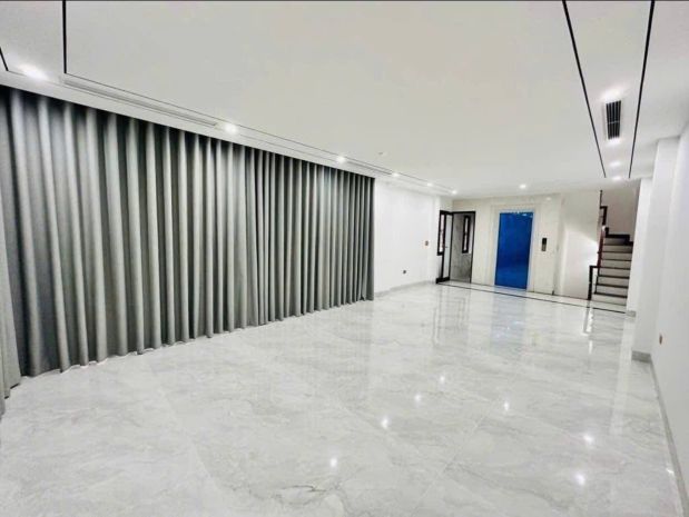 Phố nguyễn văn cừ, lô góc 58m2 8t, vài bước ra mặt phố, ô 7110834