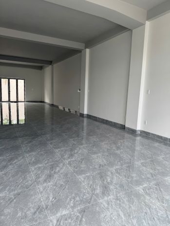 Cho thuê nhà mặt tiền phạm văn đồng, ngay gigamall. dt 7111315