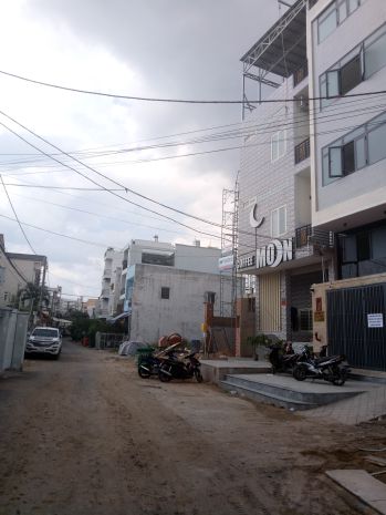 Căn hộ dịch vụ 33 phòng,thu nhập 95trth, dt sàn tới 900m2 7111351