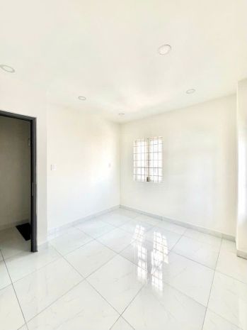 Bán nhà q3-trần văn đang- dt: ngang 5,3m-4tầng-btct- 3pn- 7111887