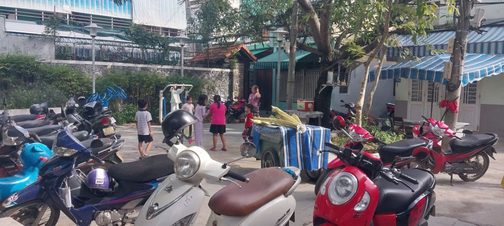 Kiệt trưng nữ vương sát công viên, thông lê đình lý, 7112290