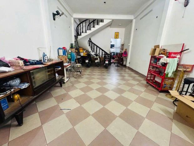 Bán nhà mt hoàng hoa thám, phường 13 tân bình 4*15 cổng 7112573