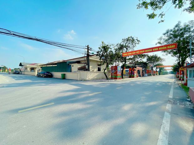 Bán đất võng xuyên,phúc thọ dt 83m2,mt5m,đường thông ,ô tô 7116444