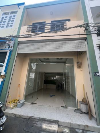 Chính chủ cho thuê nhà nguyên căn  đường hồ bá phấn, phước 7116446