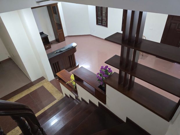 Cho thuê bt dương đình nghệ, cầu giấy 92m2 x 4 tầng, 38 7116454