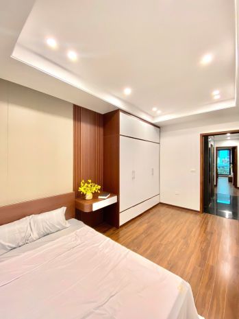 Mặt ngõ phố lạc long quân 52m  giá 19,3 tỷ- 6 tầng thang 7116740