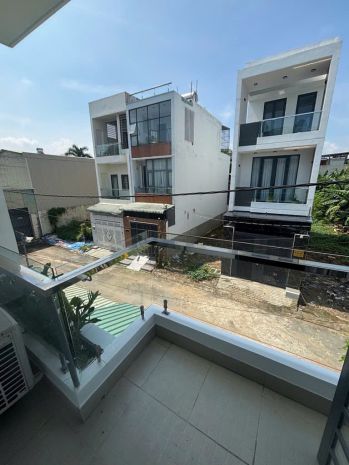 Nhà giá rẻ q9-gần chợ-2 mặt thoáng-sổ riêng-3tầng hoàn 7117656