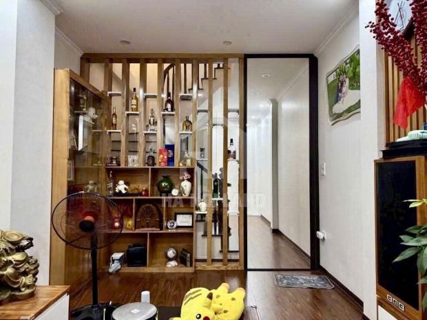 Chủ nhà cần bán căn nhà 4 tầng  ở lai xá .dân xây ngõ thông 7123348