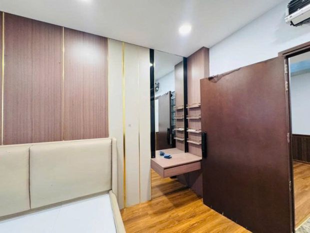 Bán tòa nhà 6 tầng, hẻm 5m bến vân đồn, gần cầu ông lãnh, 7124265