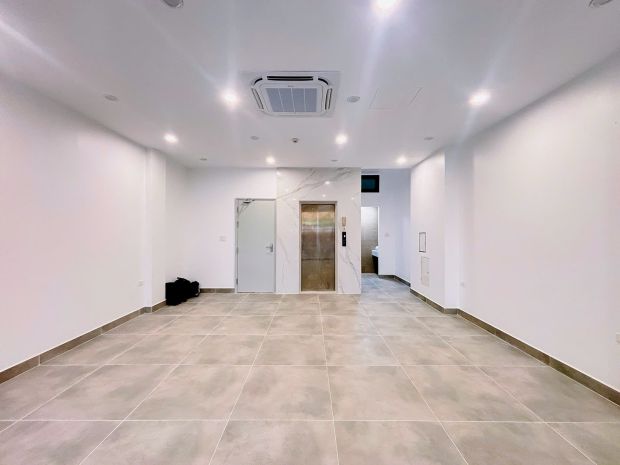 Cần bán hoặc cho thuê nhà mặt tiền lê thị riêng  dt sàn 7125029